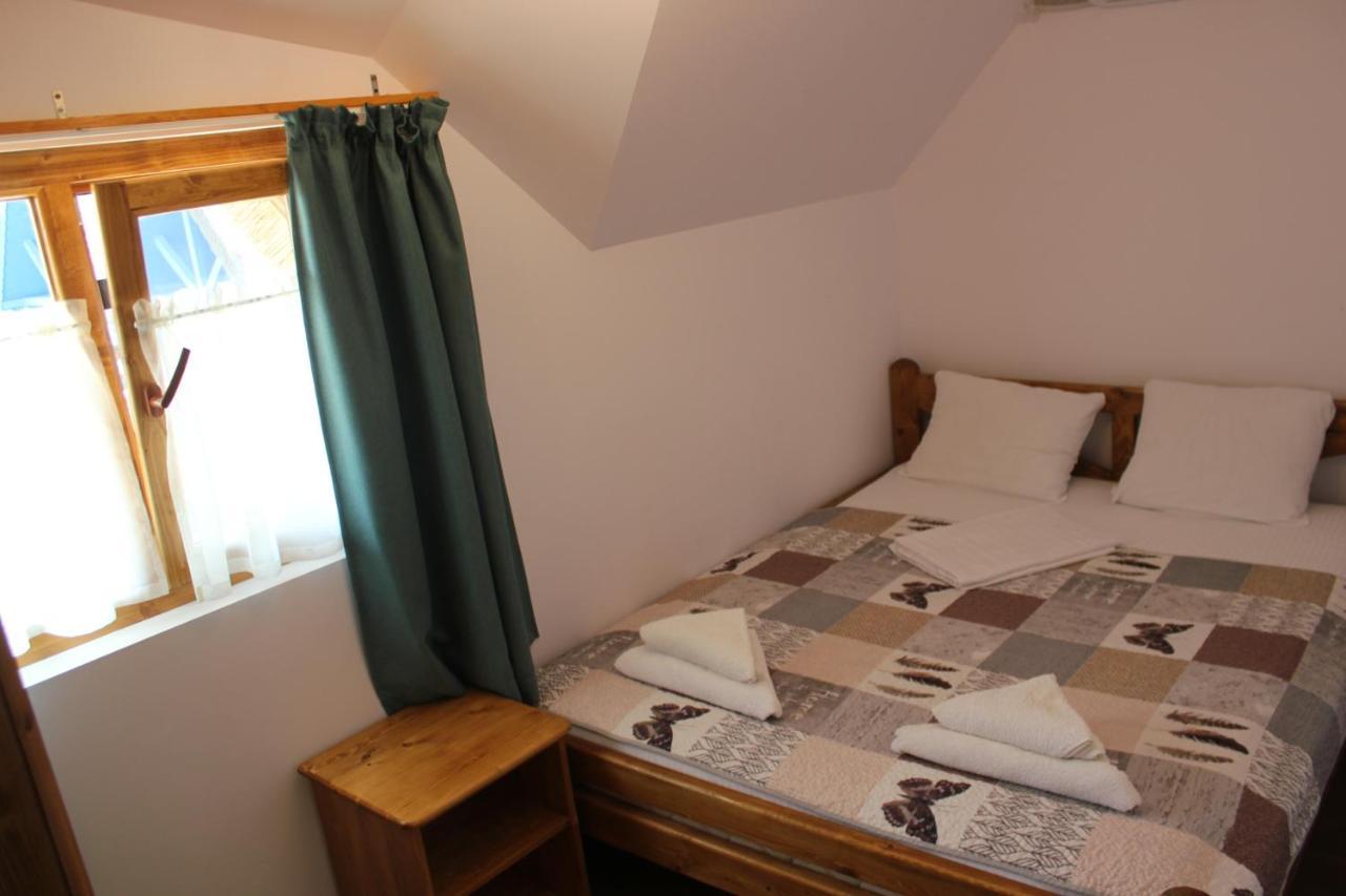Hotel Cerdacul Cu Stuf Sfântu Gheorghe Exteriér fotografie